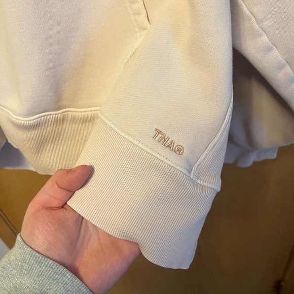 Light Pink Aritzia TNA Cozy Fleece Boyfriend Hoodie - Picture 2 of 4